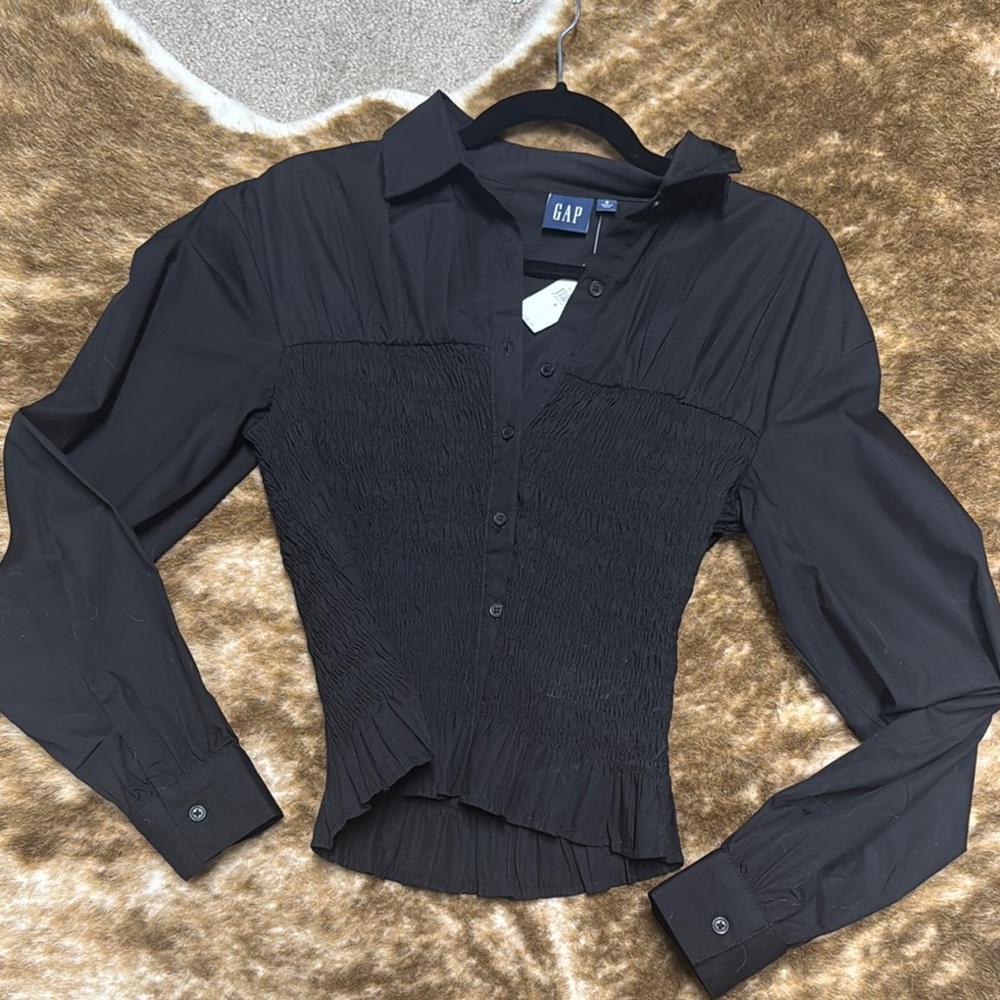 NWT GAP Women's Black Button-Up Top with ruching SMALL